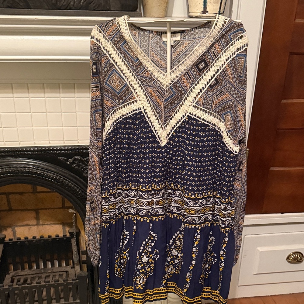 Umgee Navy and Cream Long Sleeve boho miniDress- NWOT